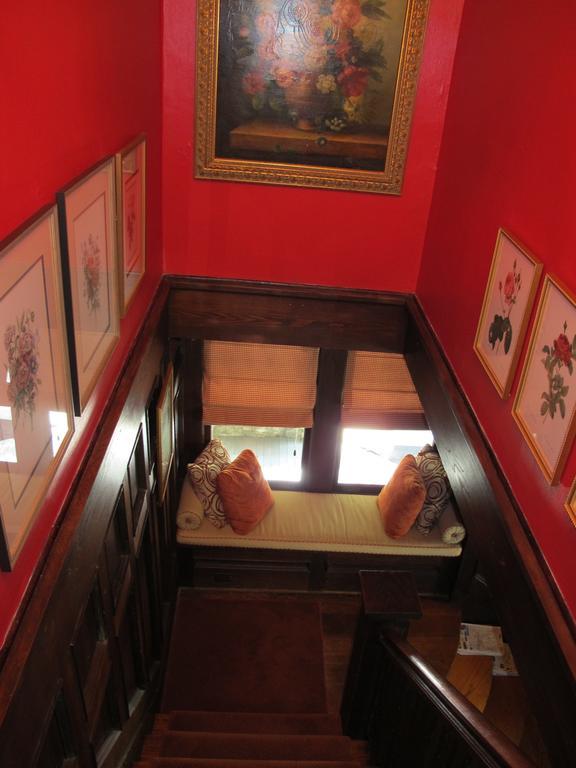Hilltop House Bed & Breakfast Amenia Buitenkant foto