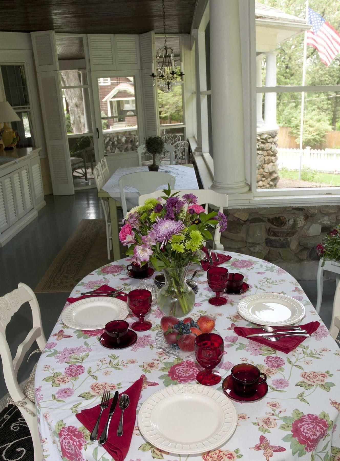 Hilltop House Bed & Breakfast Amenia Buitenkant foto
