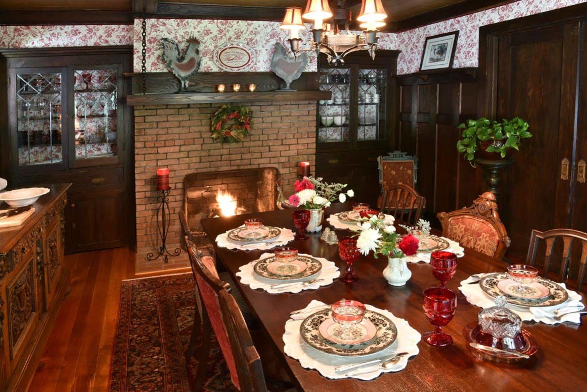 Hilltop House Bed & Breakfast Amenia Buitenkant foto