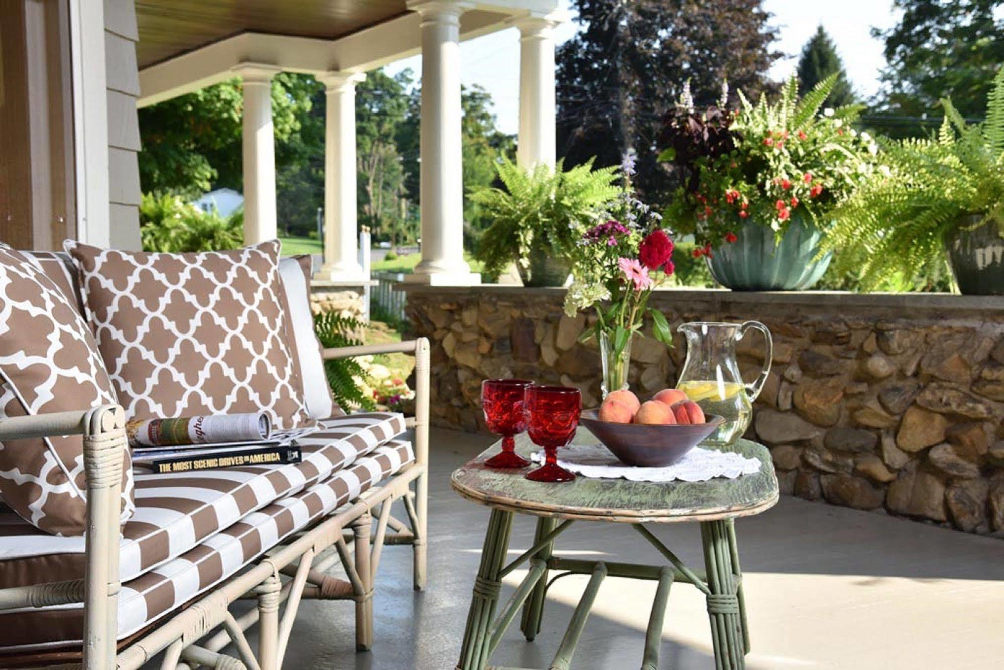 Hilltop House Bed & Breakfast Amenia Buitenkant foto