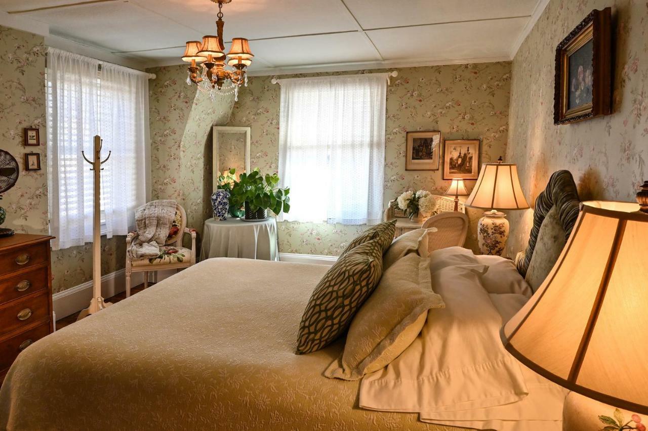 Hilltop House Bed & Breakfast Amenia Buitenkant foto